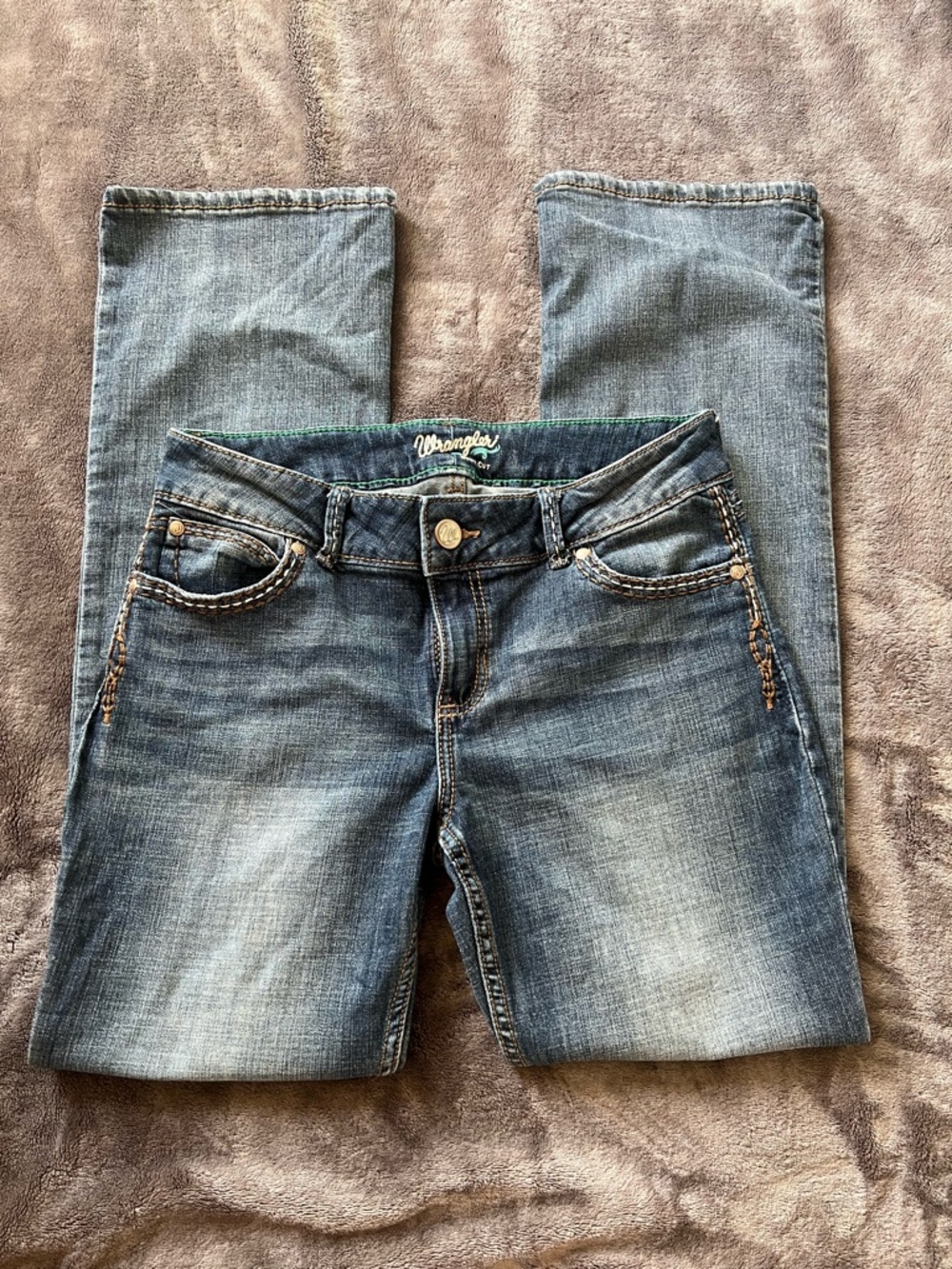 Wrangler Women’s Faded Blue Boot Cut Jeans
